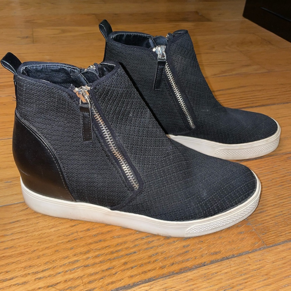 Steve Madden wedge sneaker size 8.5 women’s black